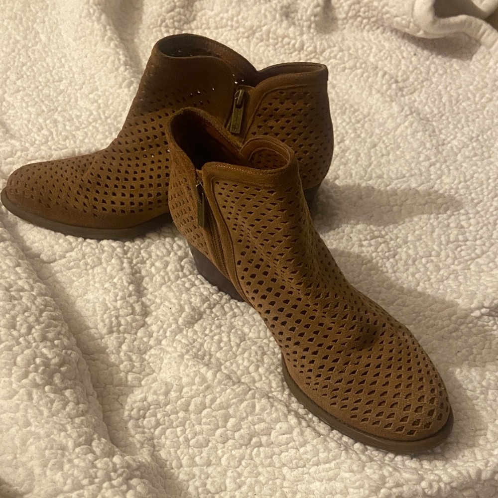 Jessica Simpson Tan Perforated Ankle Booties